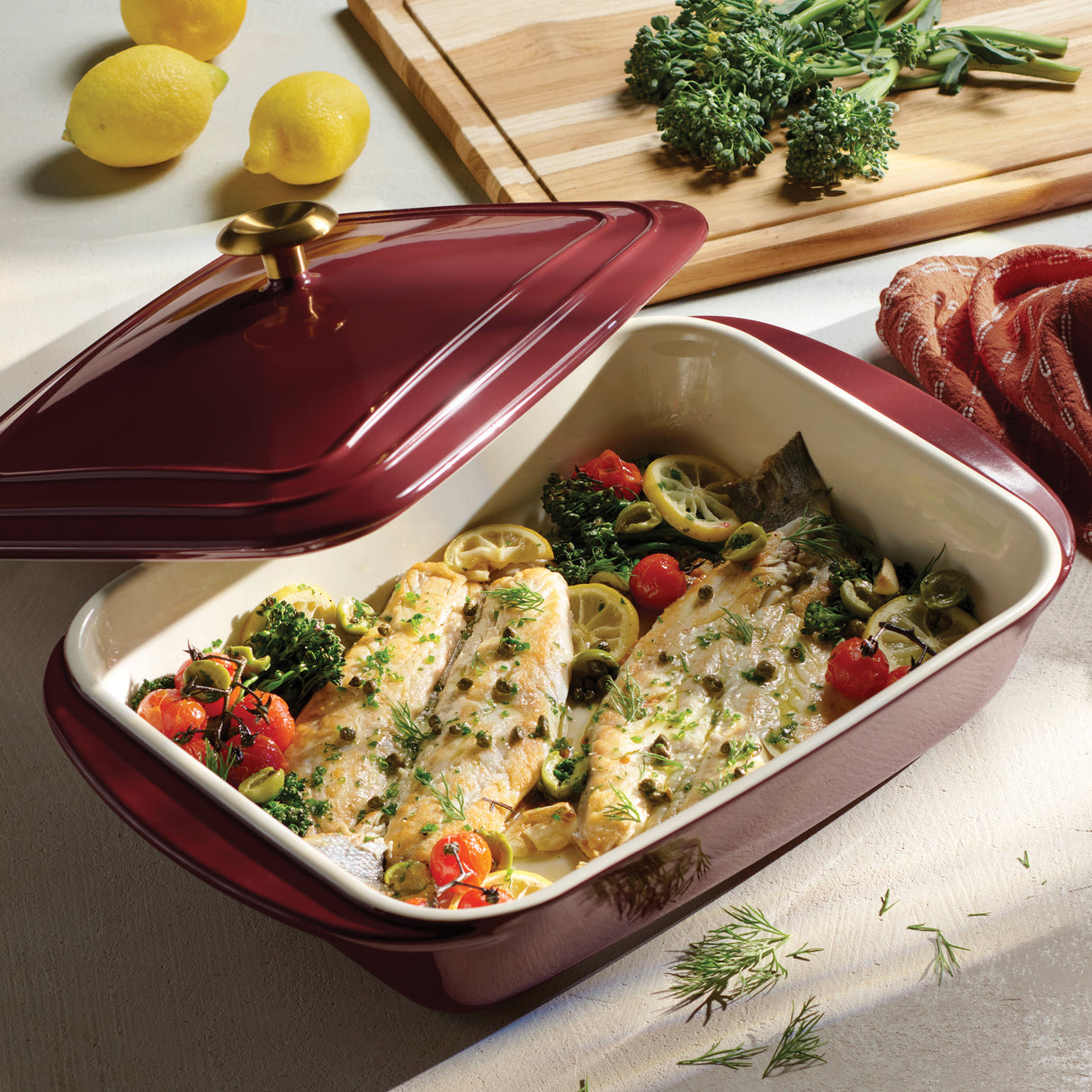 13.6 x 9.6 Inch Covered Ceramic Baking Dish