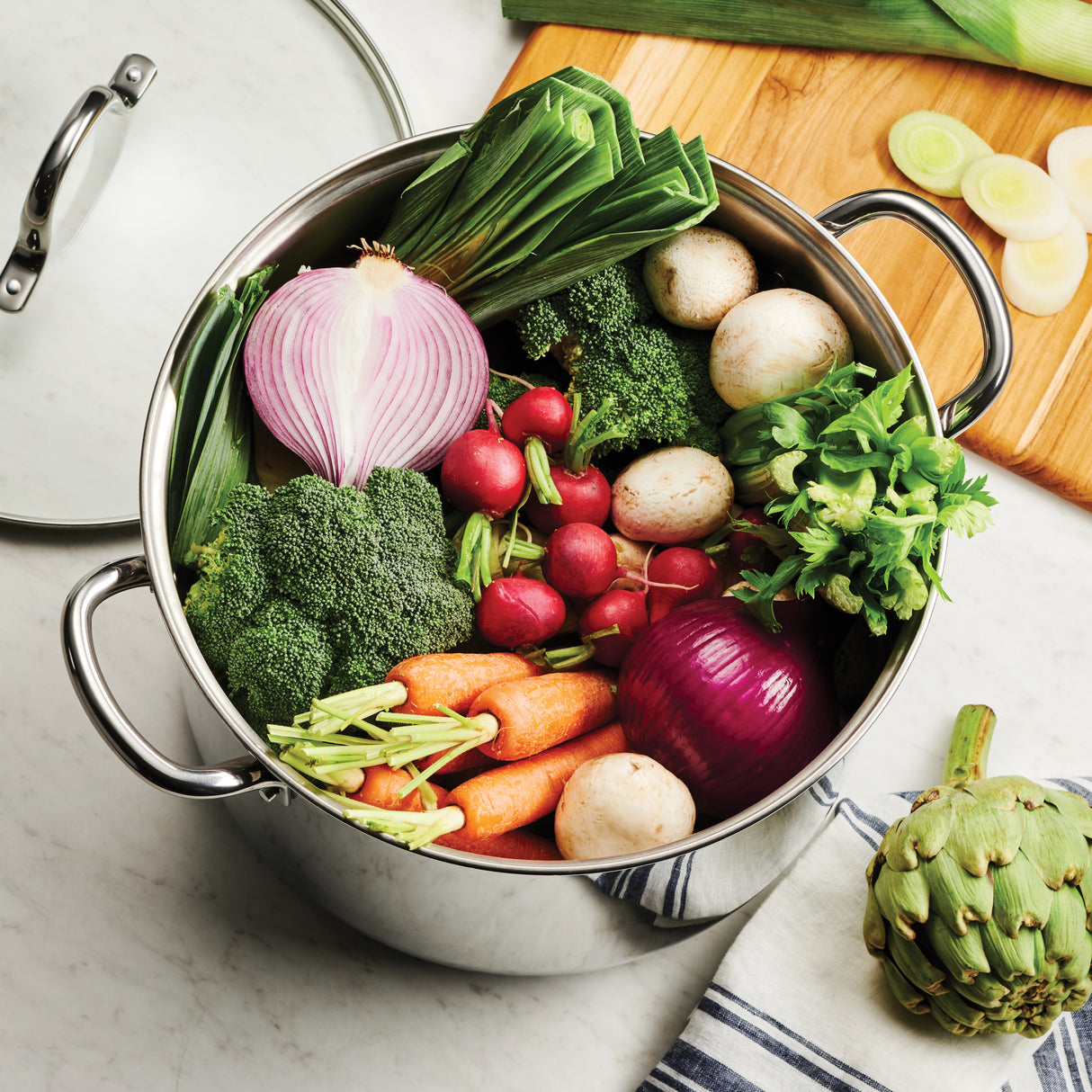 Covered Stainless Steel Stock Pot