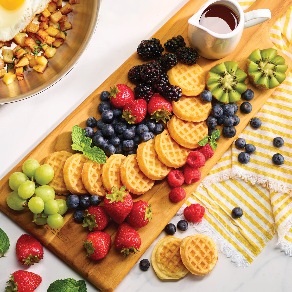 19 Inch x 7.5 Inch Teak Wood Rectangle Serving Board with Handle