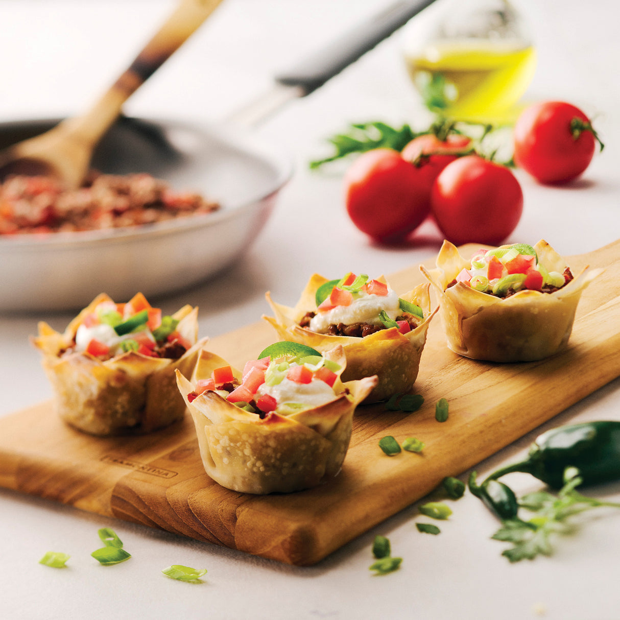 19 Inch x 7.5 Inch Teak Wood Rectangle Serving Board with Handle