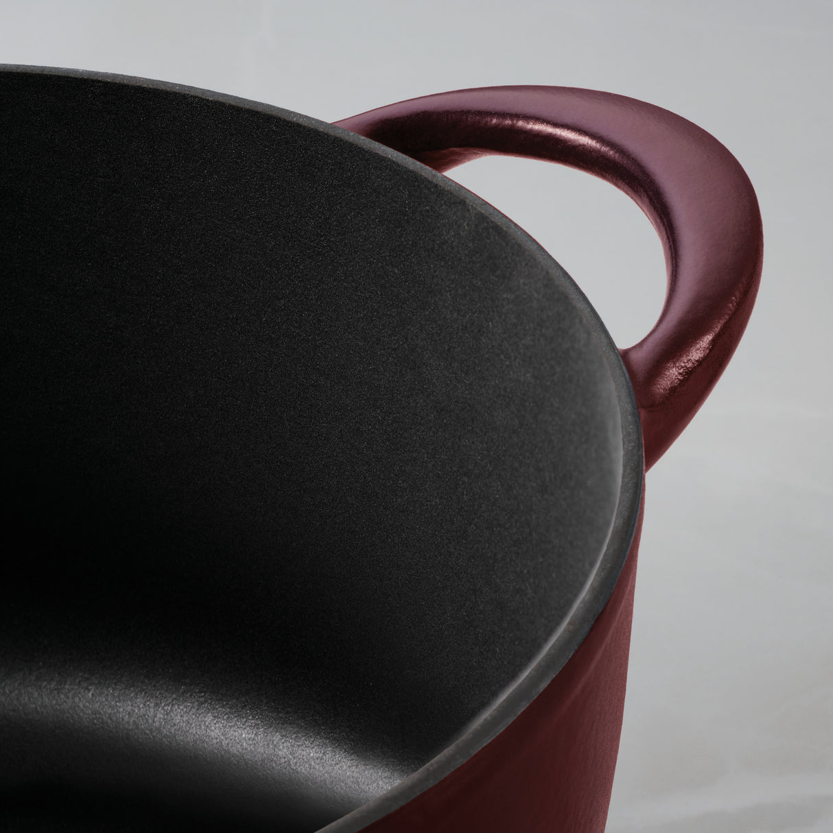 4-Piece Stackable Enamel Cast Iron Cookware Set