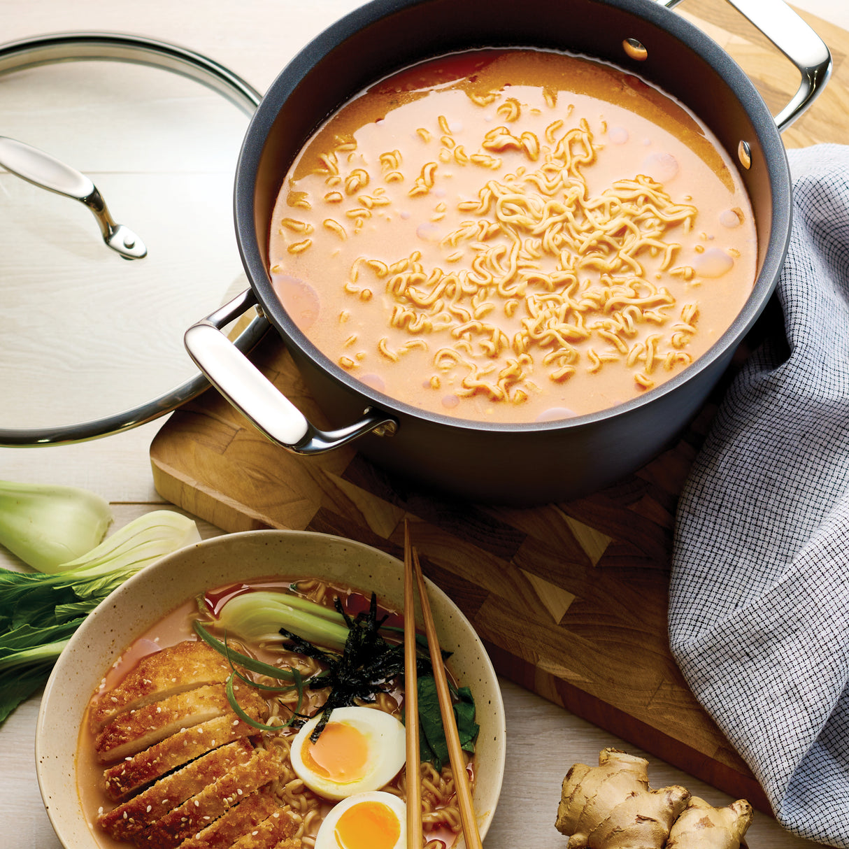 Gourmet 5 Quart Hard Anodized Aluminum Nonstick Dutch Oven