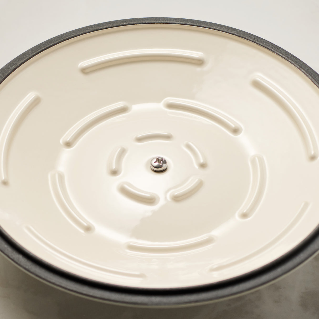 7 Quart Cast Iron Dutch Oven