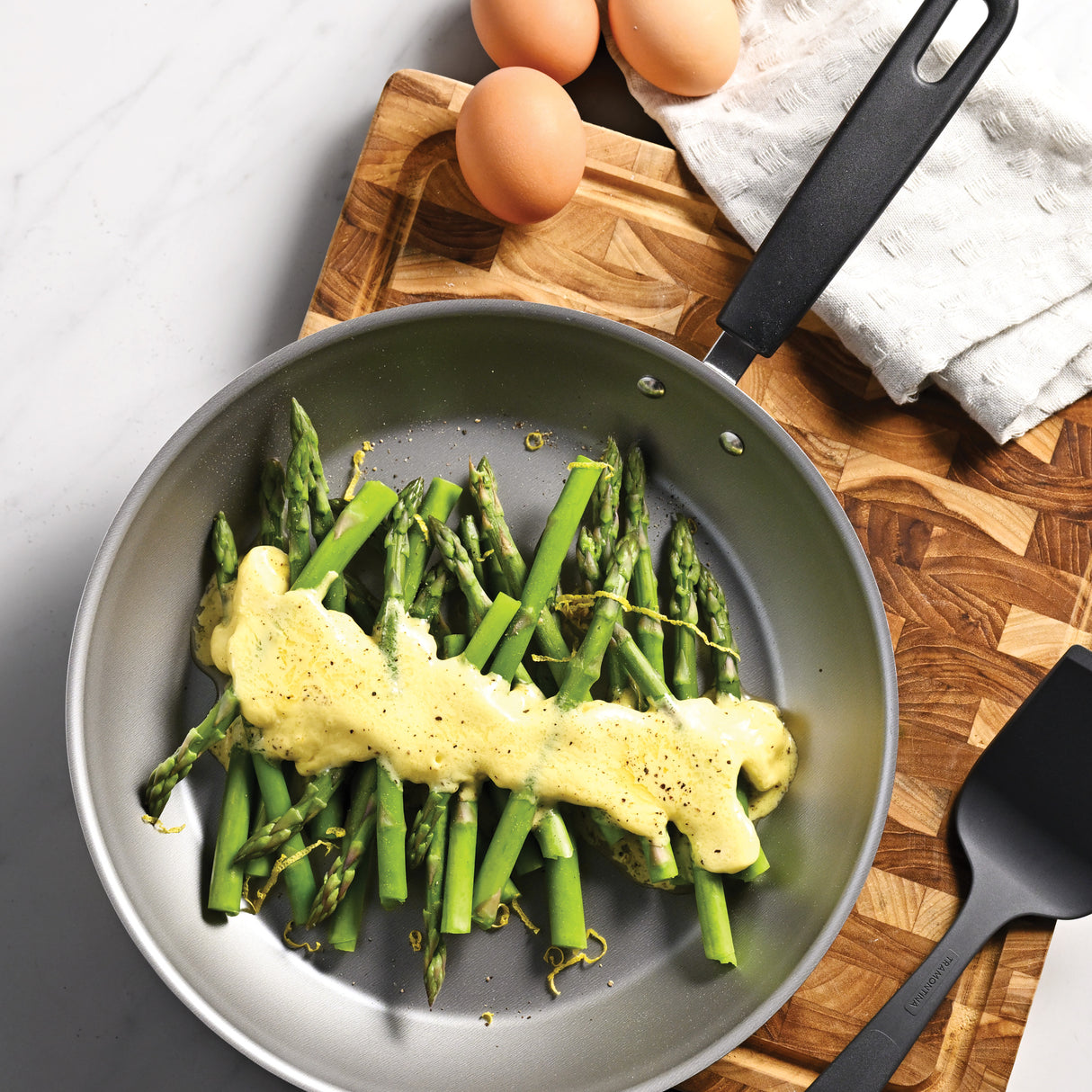 Primaware 18 Piece Nonstick Cookware Set