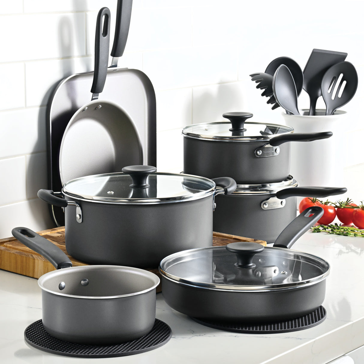 Primaware 18 Piece Nonstick Cookware Set