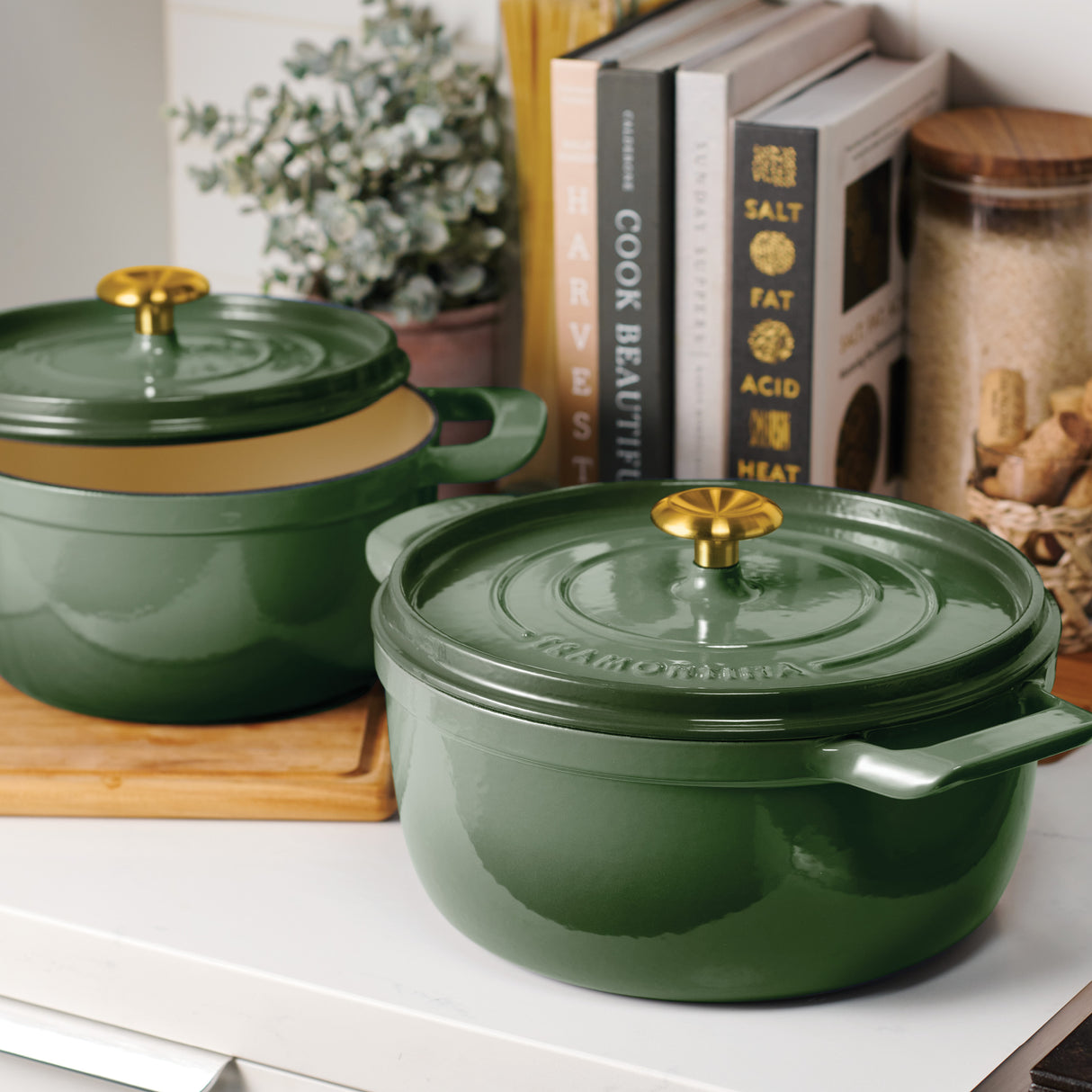 4-quart & 6-quart Enameled Cast Iron Round Dutch Oven Set