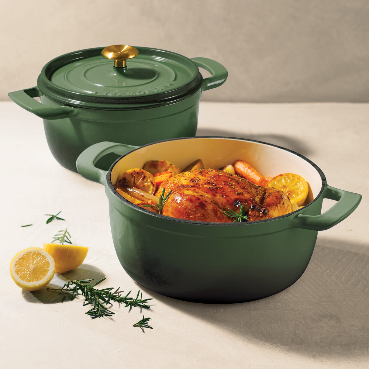 4-quart & 6-quart Enameled Cast Iron Round Dutch Oven Set