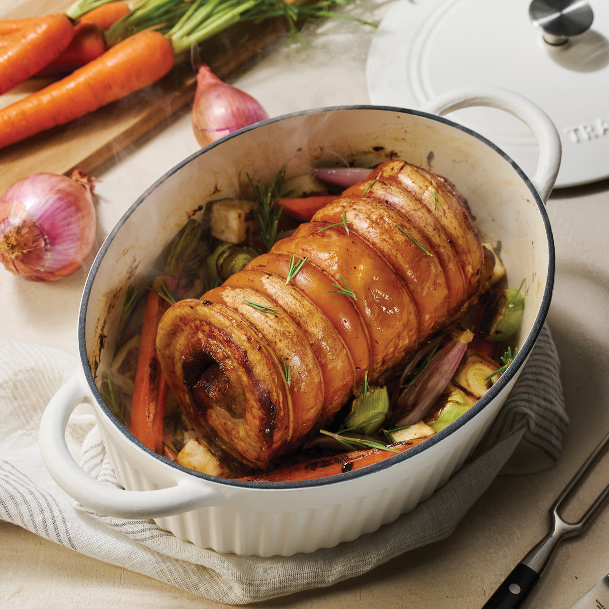 Mesa 5.5 Quart Enameled Cast Iron Oval Dutch Oven