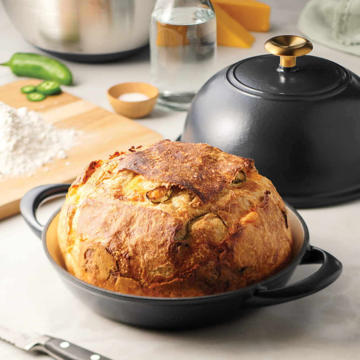 9.5 Inch Cast Iron Bread Oven