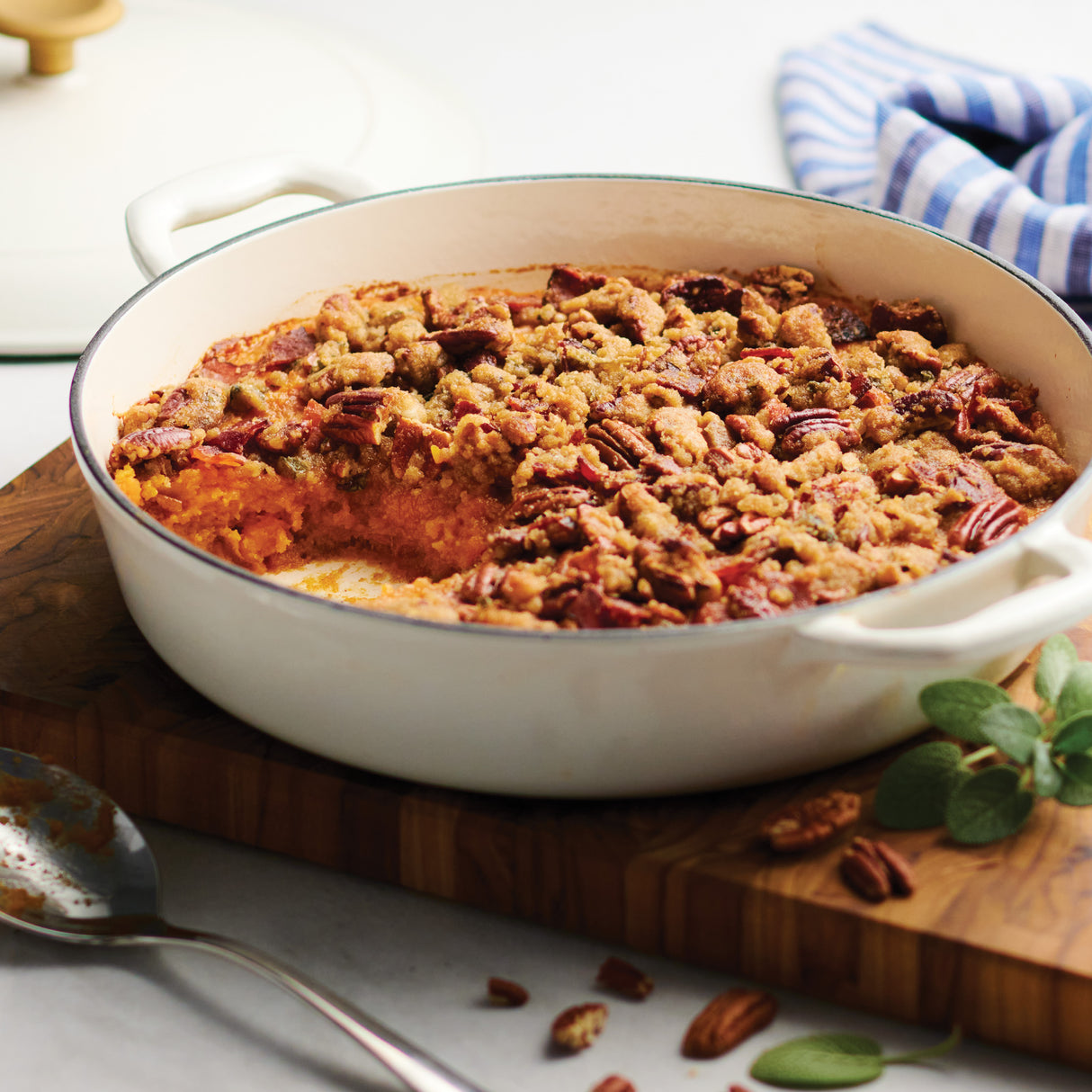 Bestow 4 Quart Enameled Cast-Iron Covered Braiser