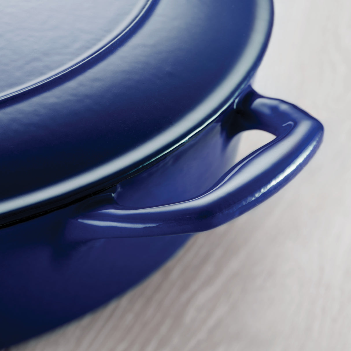 Bestow 6.5 Quart Enameled Cast-Iron Covered Round Dutch Oven