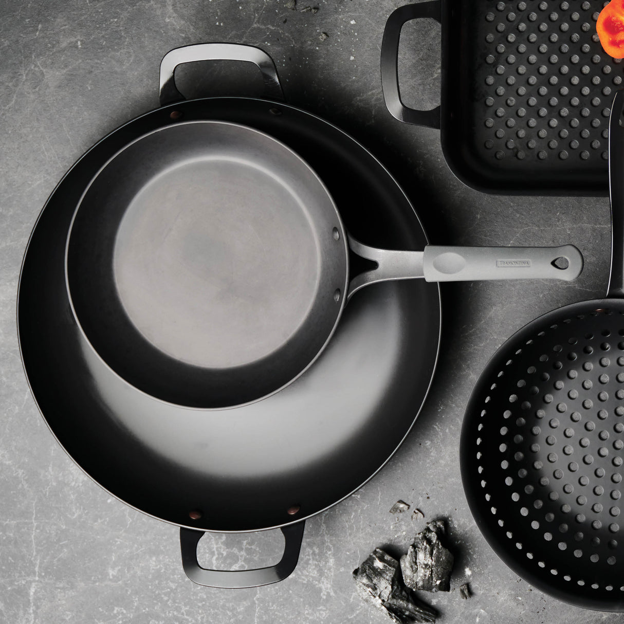 Churrasco BBQ 15 in Round Carbon Steel Griddle Pan