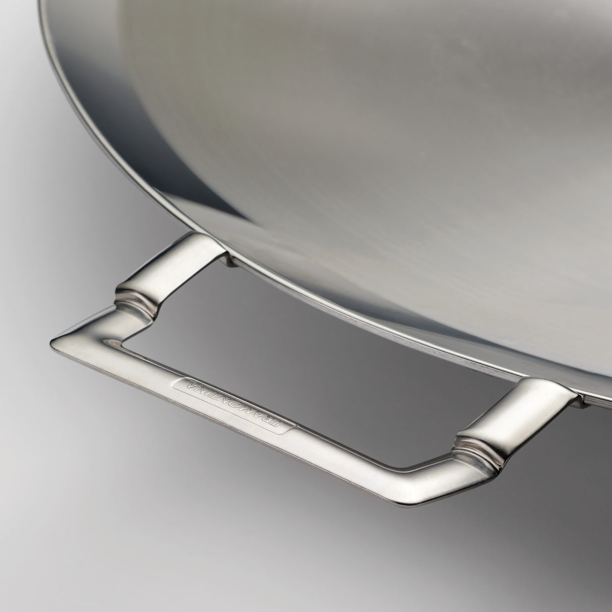 Churrasco BBQ 17.25 in Tri-Ply Clad Stainless Steel Round Grill Pan