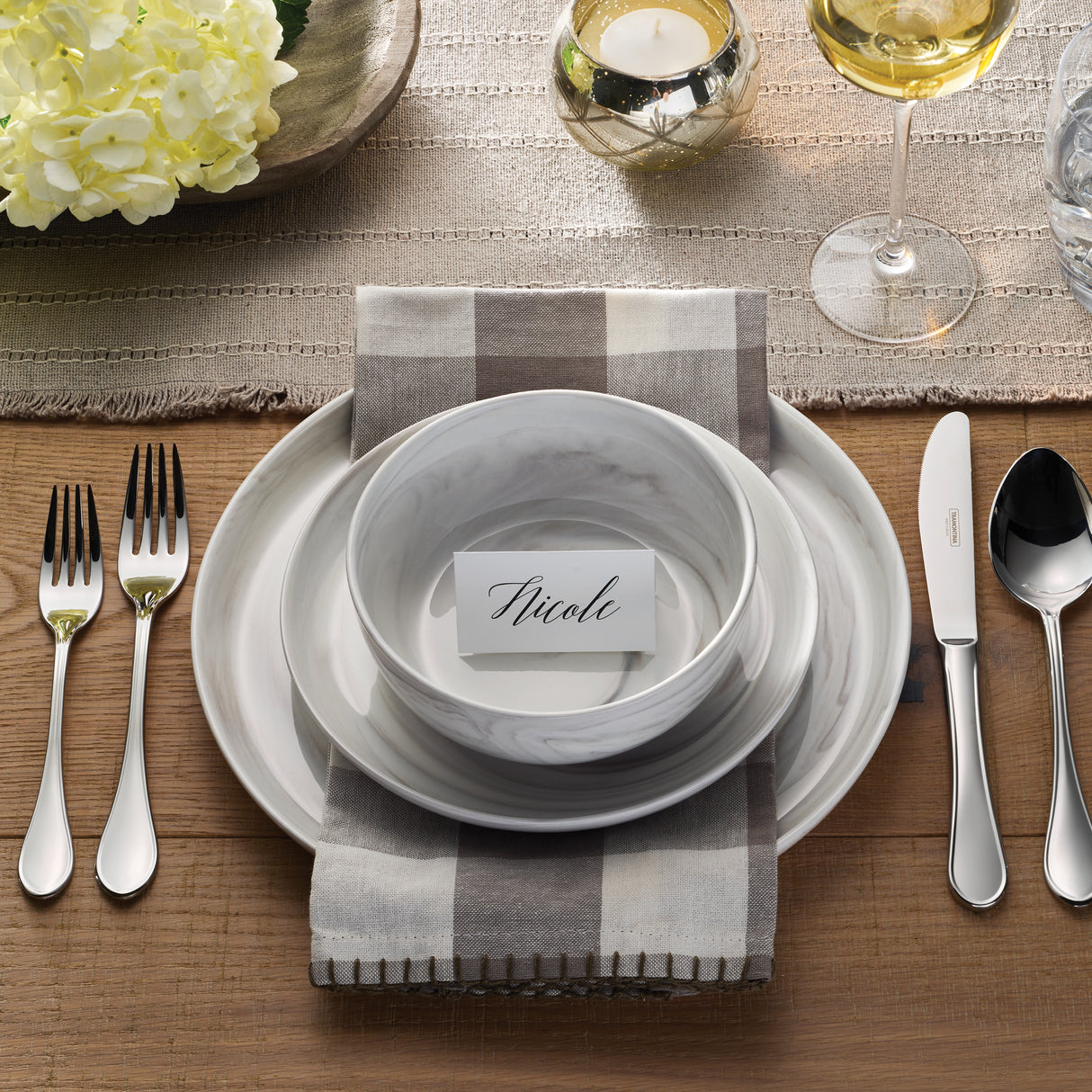 Italy 18/0 Stainless Steel 20 Piece Flatware Set