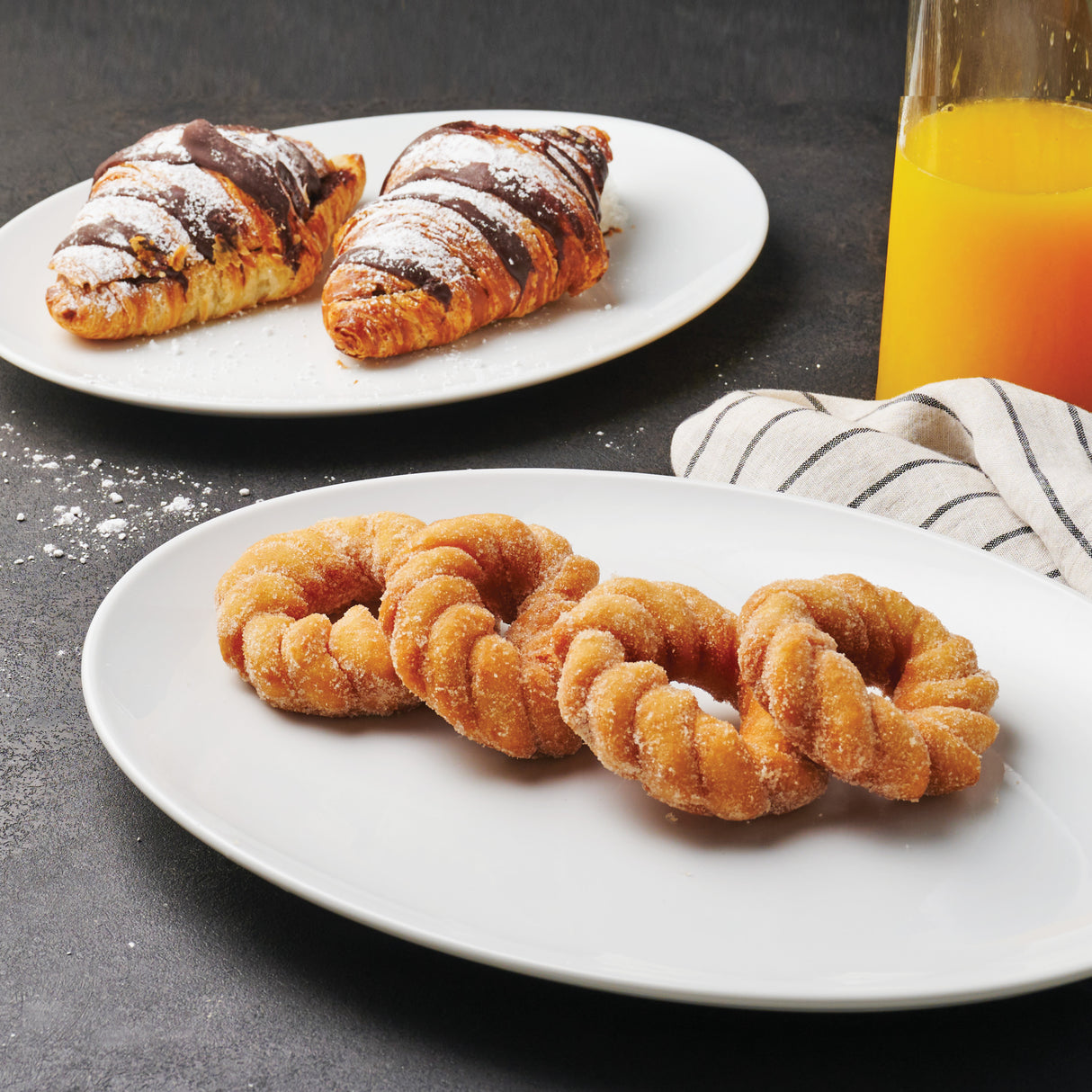 Sophia 15.75 Inch Oval Serving Platter