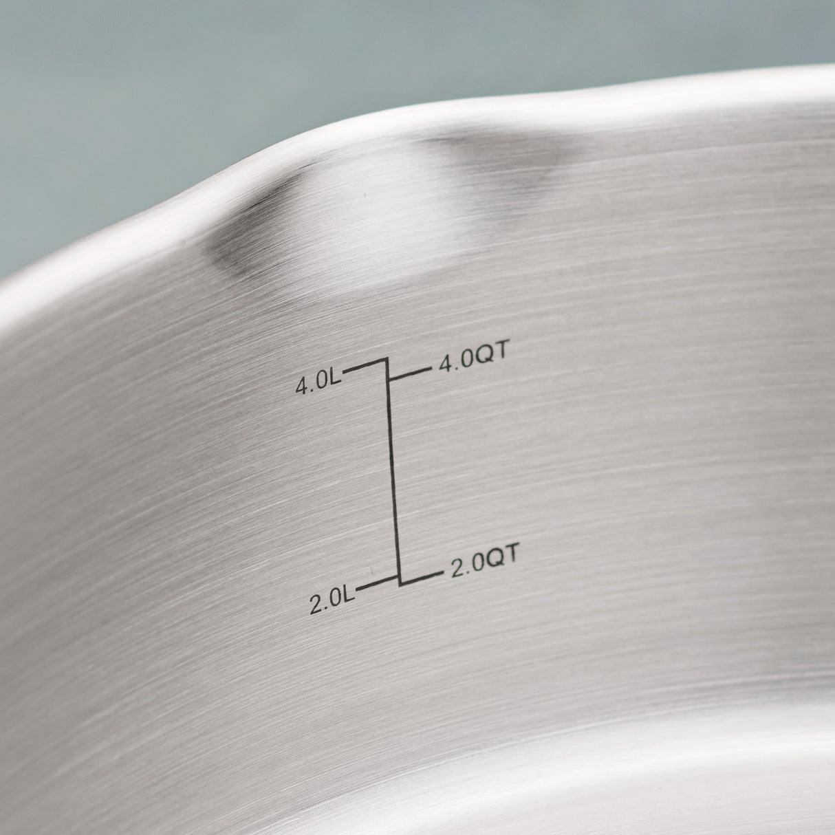 Tempo 6 Quart Tri-Ply Base Stainless Steel Covered Braiser