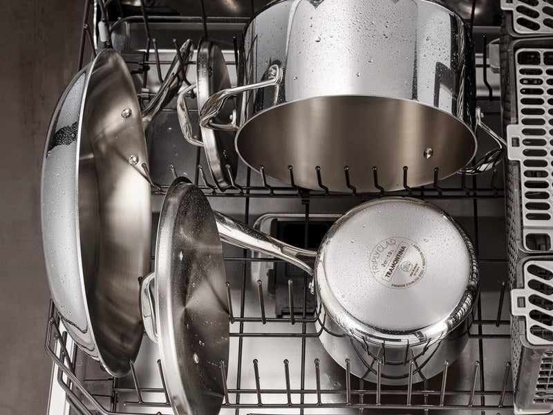 How to Clean a Stainless Steel Pan