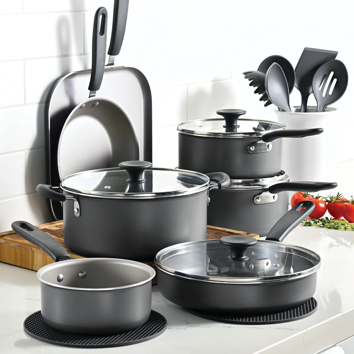 Primaware Straw Primaware 18 Piece Nonstick Cookware Set – Tramontina USA