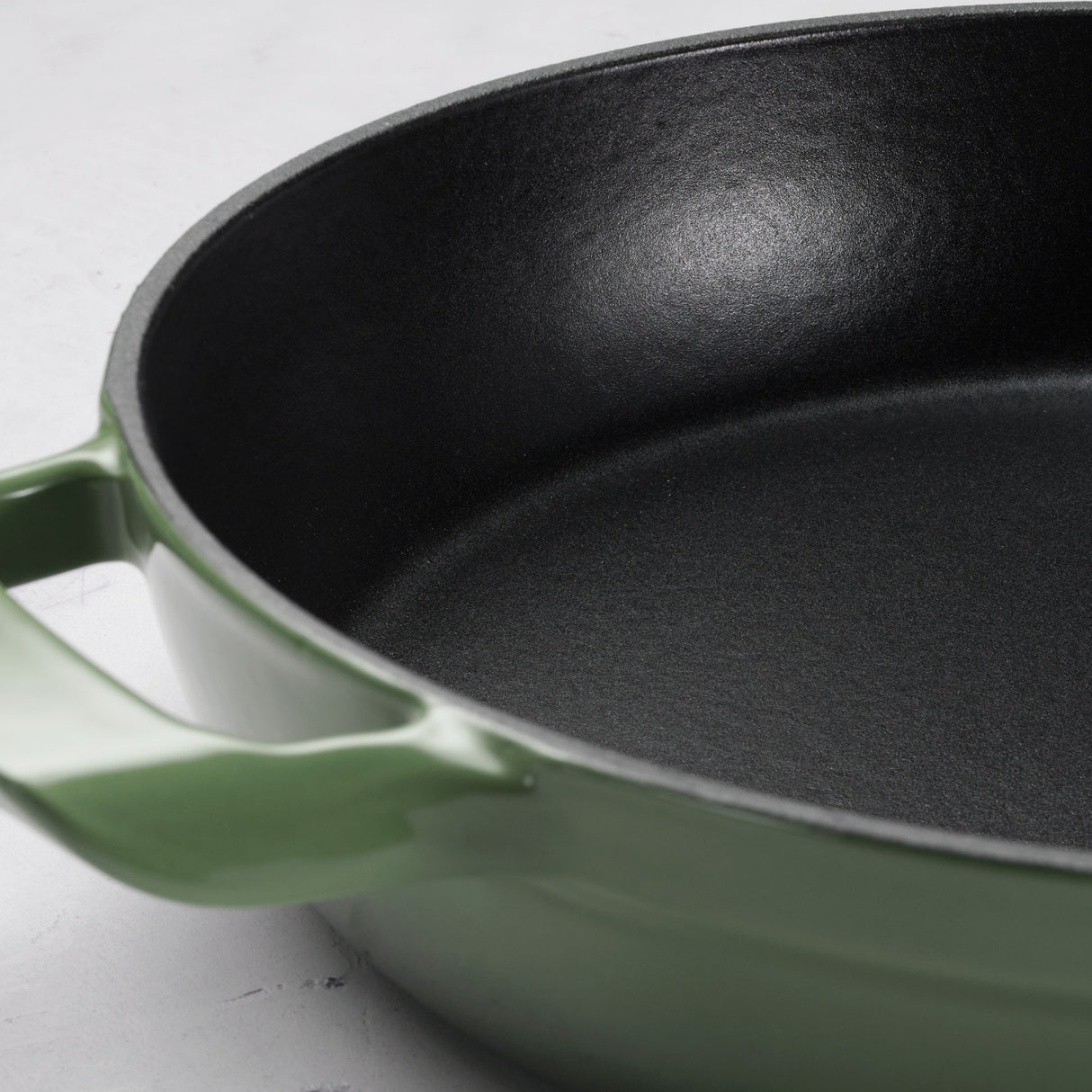 12 Inch Enameled Cast Iron Skillet with Lid