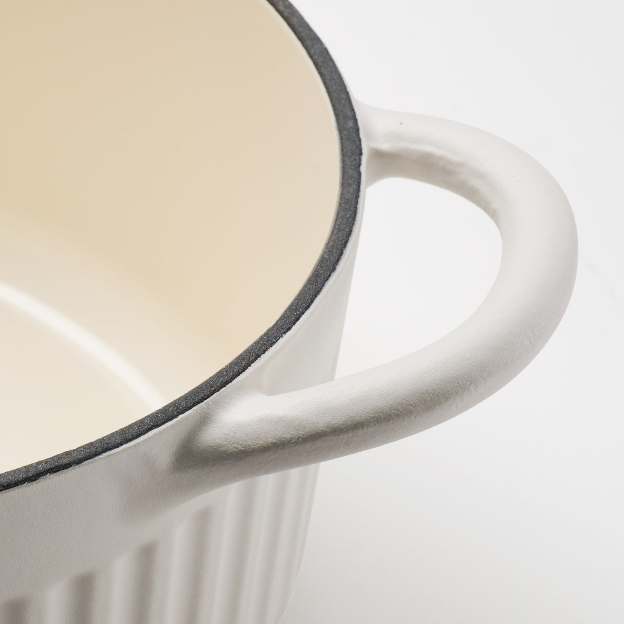 Mesa 5.5 Quart Enameled Cast Iron Dutch Oven