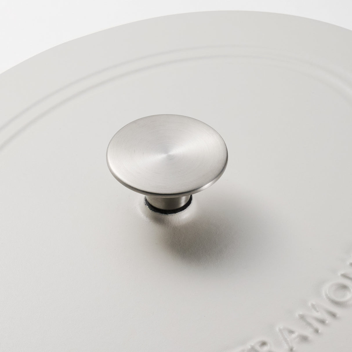 Mesa 5.5 Quart Enameled Cast Iron Oval Dutch Oven