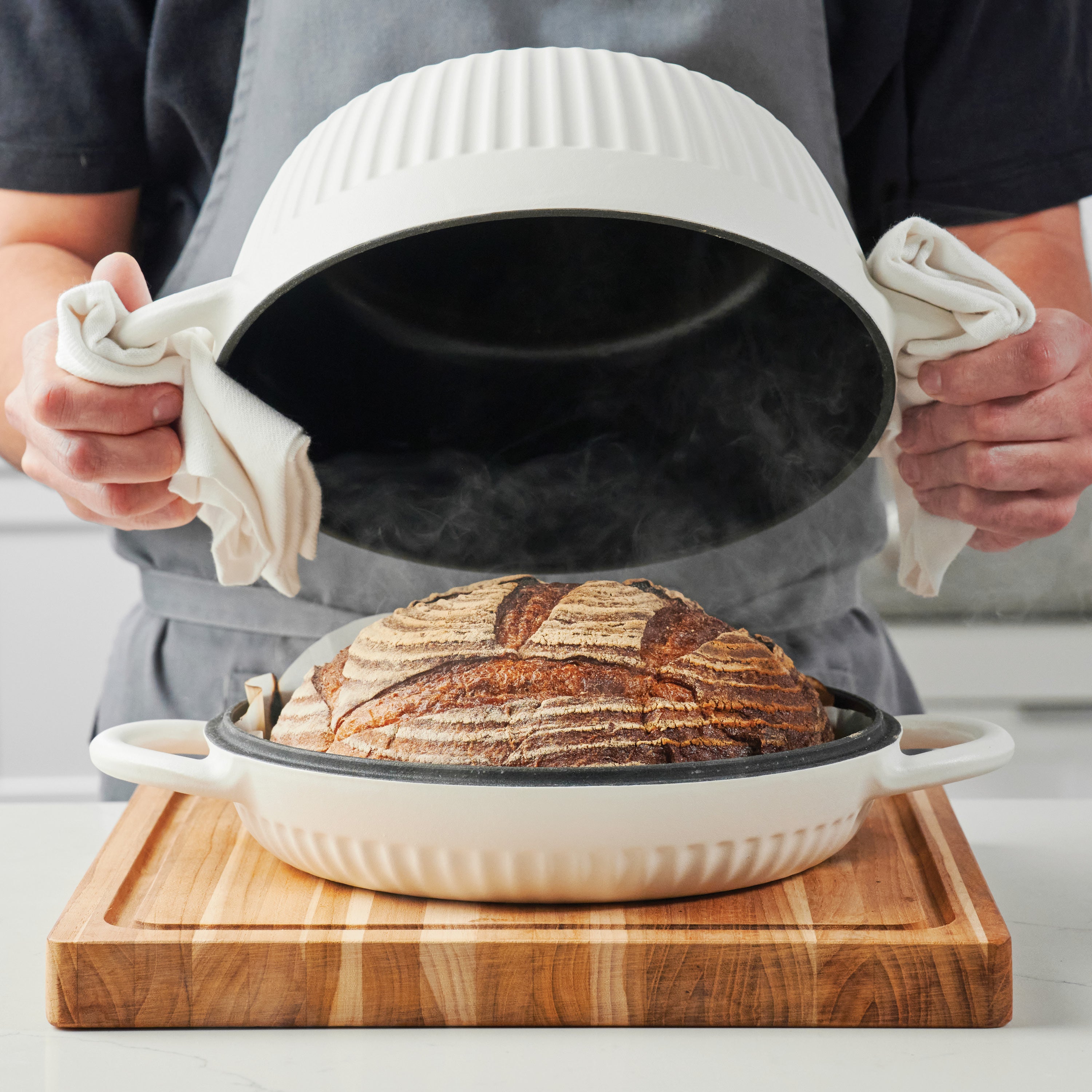 Mesa 2-Piece Enameled Cast Iron Multipurpose Bread Oven