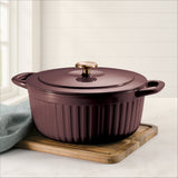 7 Quart Fluted Enameled Cast Iron Dutch Oven