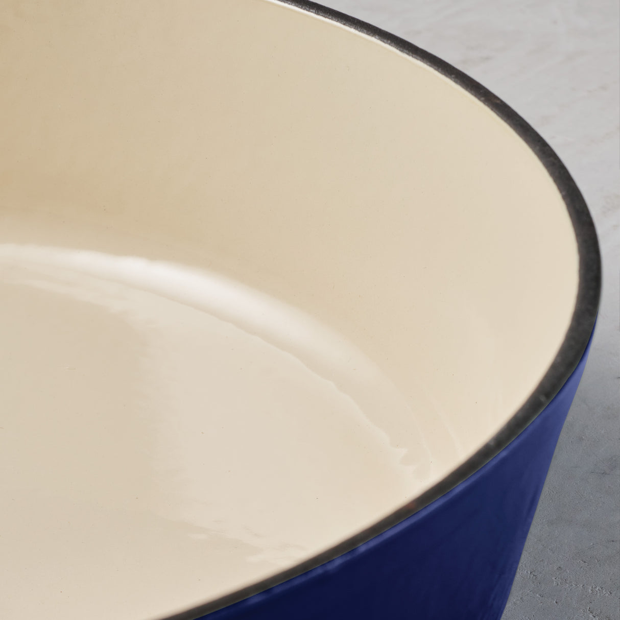 Bestow 5.5 Quart Enameled Cast Iron Covered Round Dutch Oven