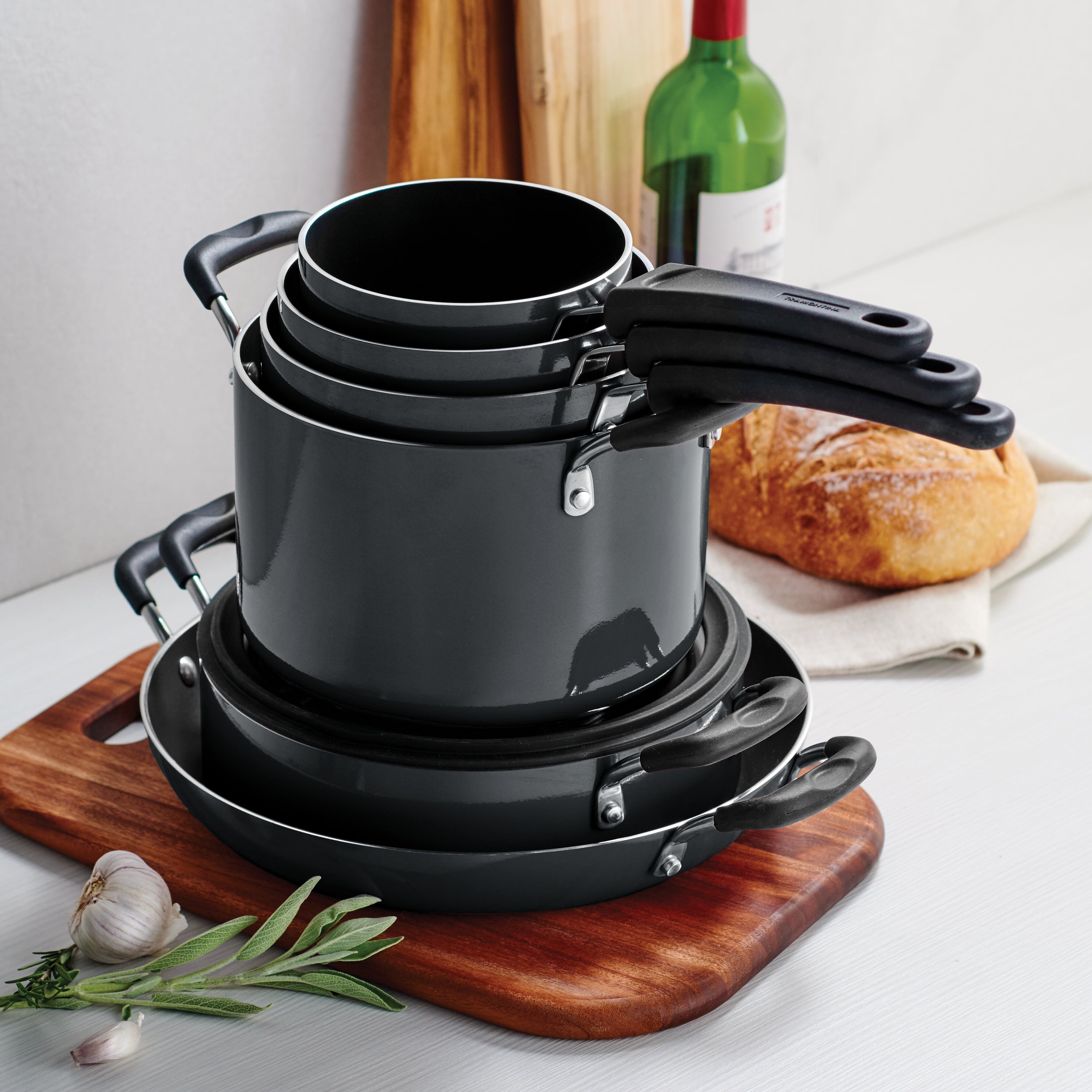 MADEIN トリニティ Nesting 11 Piece Nonstick Cookware Set – Tramontina USA